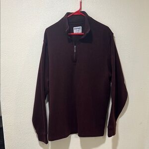 Old Navy Men's maroon Sweater